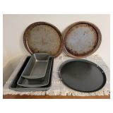 Mixed Lot Metal Baking & Pizza Pans