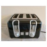 Large Black & Decker 4-Slice Toaster