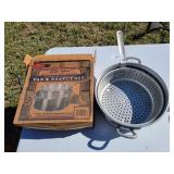 New Braunfels 2 Gallon Aluminum Pan & Basket Set