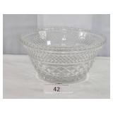 Large Clear Glass Diamond Pattern Serving Bowl