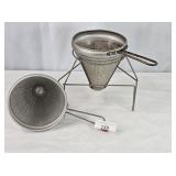 Viko Aluminum Strainers & One Rack