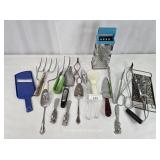 Mixed Lot Kitchen Serving Pieces, Tools & Graters