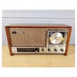 Vintage ARVIN AM/FM Clock Radio WORKS