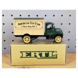 ERTL 1997 American Toy Fair 1926 Mack Bull Dog