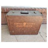 Vintage General Electric Tube Caddy TV & Radio
