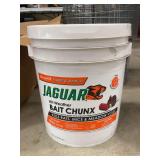 Motomco Farm & Ranch Jaguar Bait Chunx, 18 lbs.