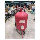 Portable Abrasive Sandblasting Tank with Pressure Gauge