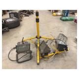 Adjustable Tripod Work Lights with Detachable Floodlights