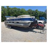 2012 Suntracker 24' DLX Pontoon Boat (Party Barge)