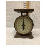 Montgomery Wards Kitchen Scale, Porcelain