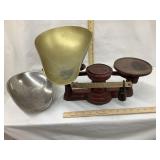 Rowe Cast Iron Counter Top Scale w/ (2) Trays