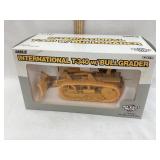 Ertl Case IH 1/16 Scale Toy International T-340