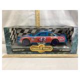 Ertl American Muscle Richard Petty STP, 1/18