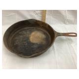 Griswold No. 8 Cast Iron Skillet, 10