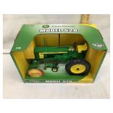 Ertl Britains John Deere 520 1:16 Scale Toy