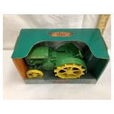 Ertl John Deere D Toy Tractor, 1:16 Scale, NIB