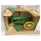 NIB Ertl John Deere 1934 Model A 1/16 Scale Toy