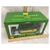 NIB Ertl John Deere 1010 1/16 Scale Crawler w/