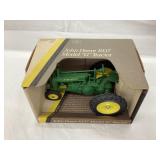 Ertl John Deere G Toy Tractor, NIB, 1:16 Scale