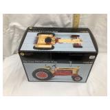 Ertl Precision Case 930 Comfort King Toy Tractor,