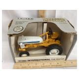 NIB Ertl International Cub 1/16 Scale Toy