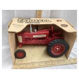 MOB Ertl Farmall 350 1/16 Scale Toy Tractor