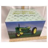 NIB Ertl John Deere Model 520 1/16 Scale Toy