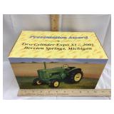 NIB Ertl John Deere Model 60 1/16 Scale Toy High