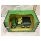 Ertl John Deere Gator, NIB, 1:16 Scale