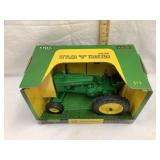 Ertl John Deere G Toy Tractor, NIB, 1:16 Scale