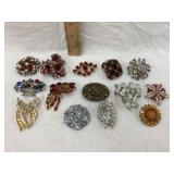 (14) Vintage Broaches