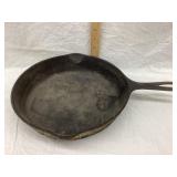 Griswold No. 8 Cast Iron Skillet, NEEDS CLEANED,