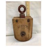 Hudson Wood Pulley, 11 1/2'T Total