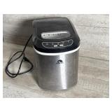 Igloo ice maker