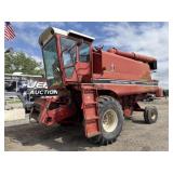 International 1440 Combine