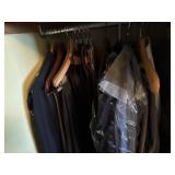 Menï¿½s clothing
