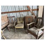 Chairs, bed, stereo