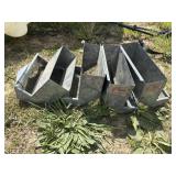 4 Rabbit Feeders