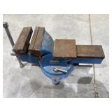 Large bench vise