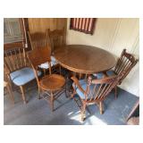 Table with 7 chairs