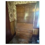 Dresser/ hutch