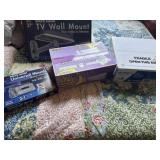 VCRï¿½s, tv mount, DVD player