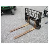 CAT 48" PALLET FORK ATTACH