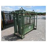 POWDER RIVER CATTLE SQUEEZE CHUTE