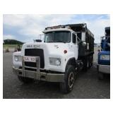 1990 MACK RD690S TRI-AXLE DUMP TRUCK