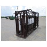 NEW CATTLE SQUEEZE CHUTE
