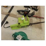 Poulan 1420 corded chainsaw