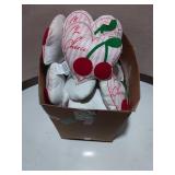 25 Heart-Shaped "Ma Chï¿½rie" Decorative Pillows, Lo