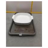 2 pans & corning ware dish