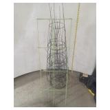 7 Garden Tomato Cages and Supports